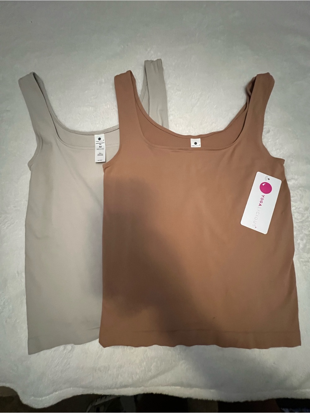 YogaLicious Women's Scoop Neck Tank Top in Brown and Cream set of 2. Medium
